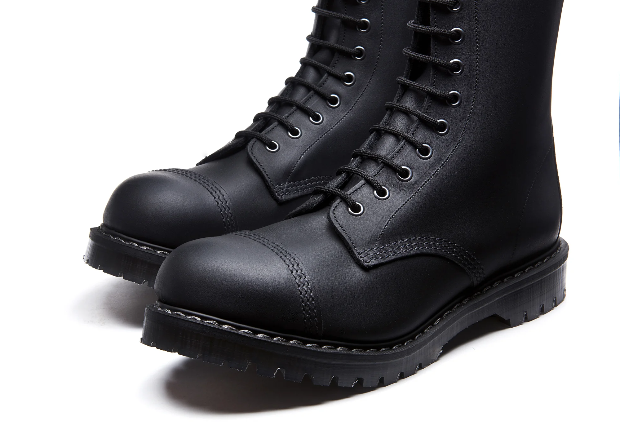 Black Greasy 11 Eye Steel Toe Derby Boot - Image 3